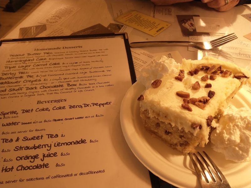 10 Alabama Cafés Locals Love For Their Homemade Meals And Fresh-Baked Pies - Decor Hint Wildflower Café - Mentone