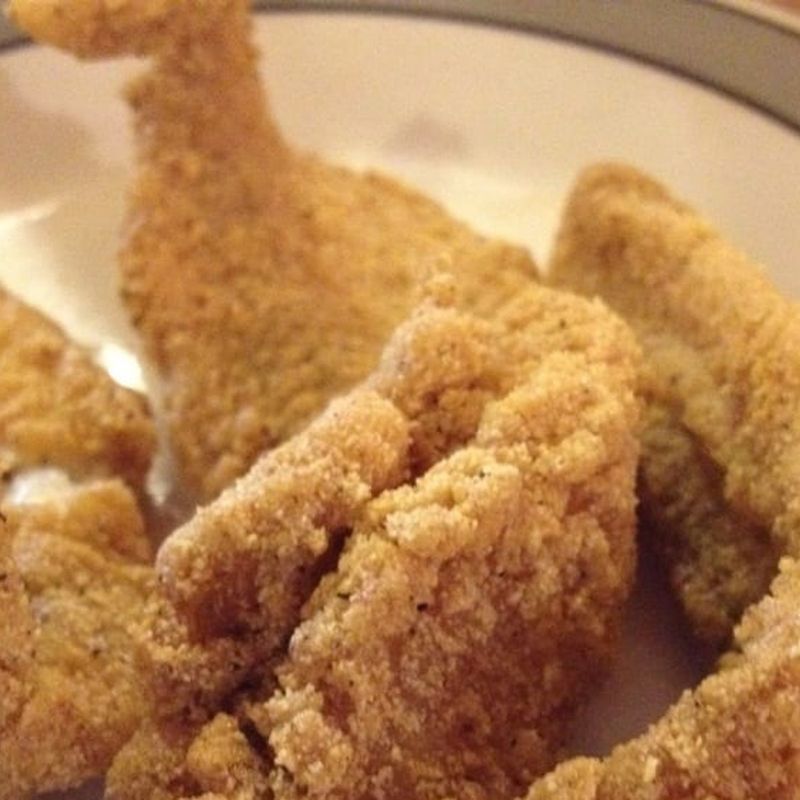 16 Mississippi Family-Run Fried Chicken Restaurants You'll Drive Miles For - Decor Hint Country Fisherman Café - Jackson