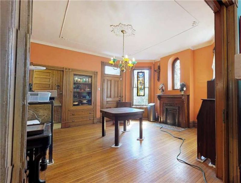 10 Types Of Homes In Pennsylvania Expected To Lose Value By The End Of 2025 - Decor Hint Homes with Outdated Floor Plans
