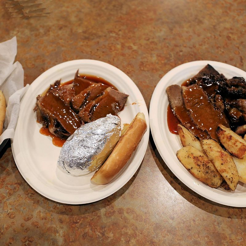 10 Best Barbecue Restaurants In Naperville, Illinois To Try - Decor Hint Gemato's Wood Pit BBQ