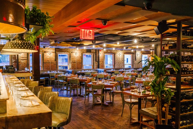 15 NYC Restaurants That Opened In 2025 And Are Already Legendary - Decor Hint Harbor Catch