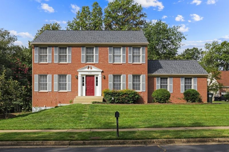 13 Vintage Alabama Homes That Remind Us How The South Used To Live - Decor Hint Colonial Revival in Birmingham