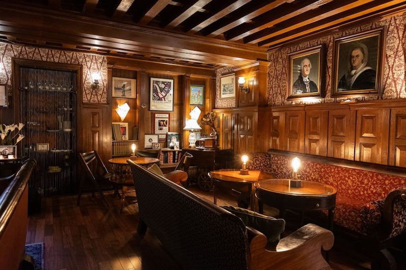 Elegant DC Restaurants Ideal For Romantic Dinners And Celebrations - Decor Hint Tabard Inn