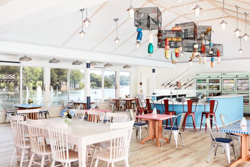 Virginia Restaurants Where The View Matches The Flavor - Decor Hint The Tides Inn, Irvington