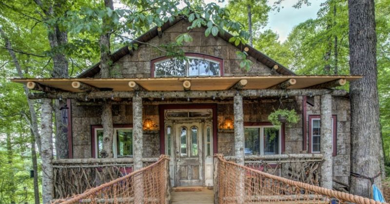 Whip-O-Will Cabin / Log Cabin Treehouse - Dobson, NC