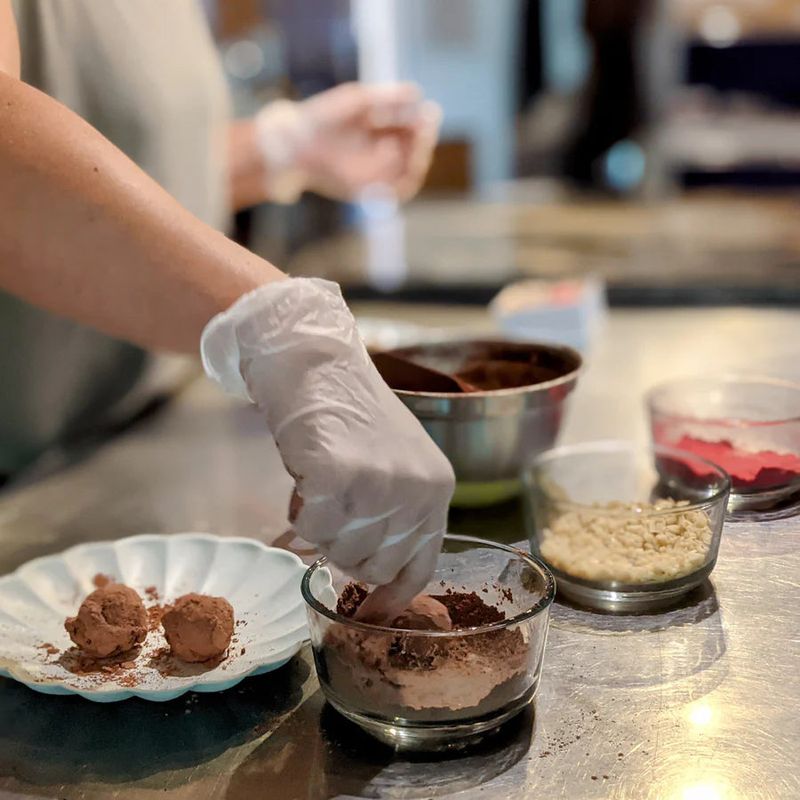 Mindo Chocolate Makers - Dexter
