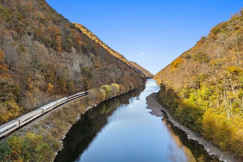 See West Virginia’s Canyon Blaze With Fall Color Aboard This Train - Decor Hint Perfect For Photography