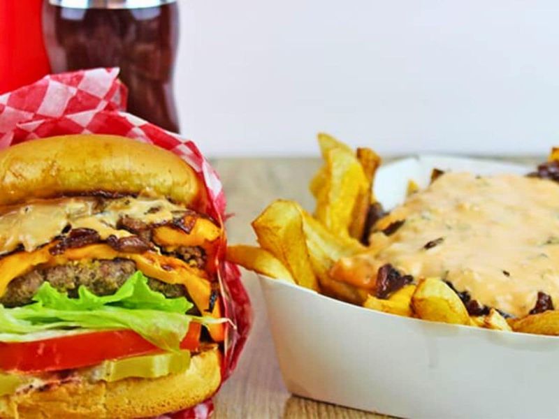14 In-N-Out Secrets Locals Swear By For The Perfect Burger Every Time - Decor Hint Add Extra Spread for More Sauce