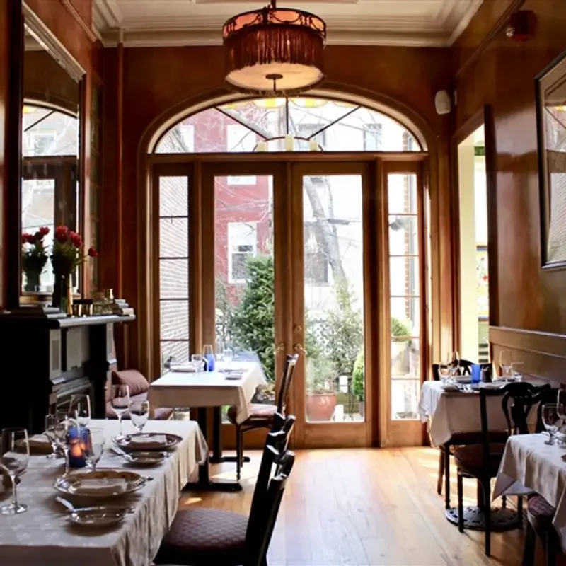 Hard-To-Get New Jersey Restaurant Reservations Locals Still Nab - Decor Hint Amanda’s Bistro, Hoboken