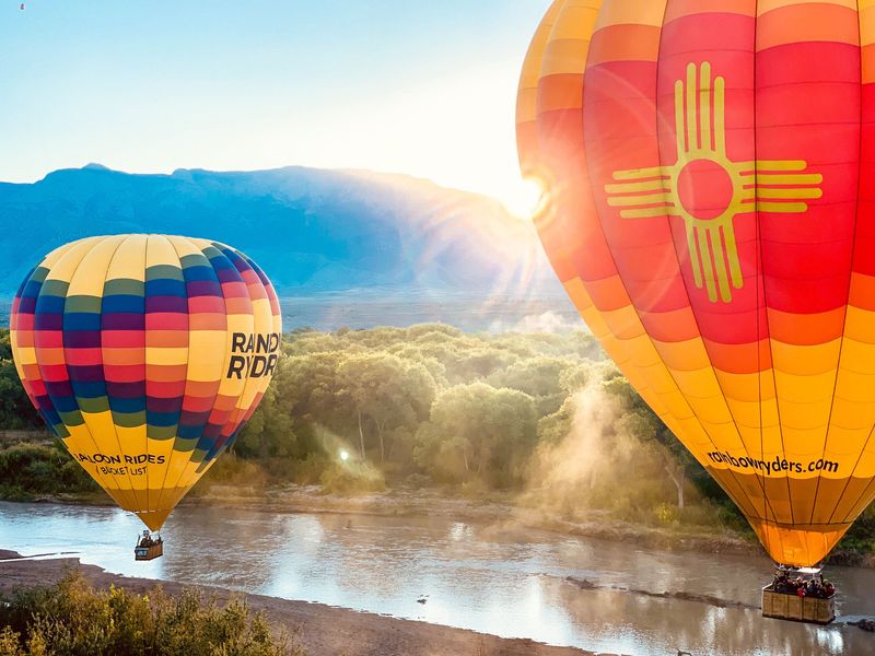Albuquerque Adventures You Need To Try At Least Once - Decor Hint Float Above the City in a Hot Air Balloon