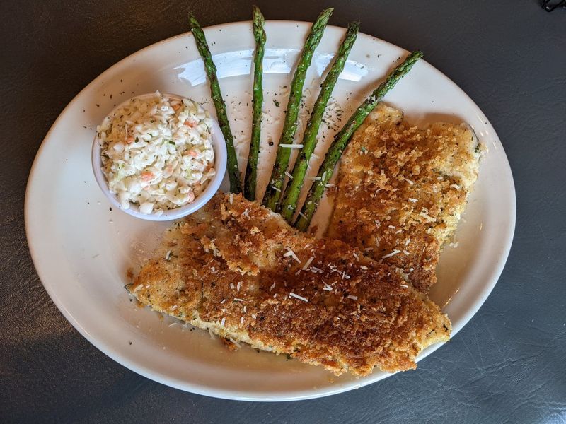 15 West Virginia Fish Fry Taverns Serving Hearty, Home-Style Plates - Decor Hint Jewel City Seafood - Huntington