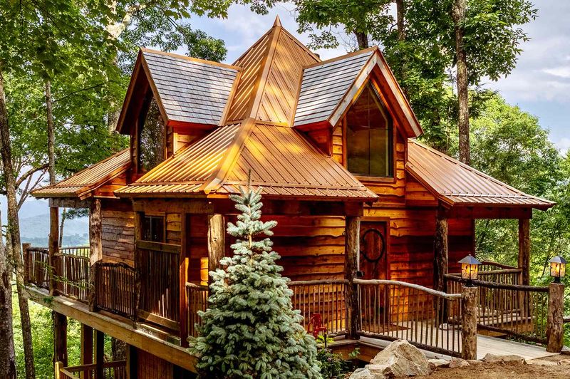 Hemlock Treehouse At Elk & Embers - Waynesville, NC