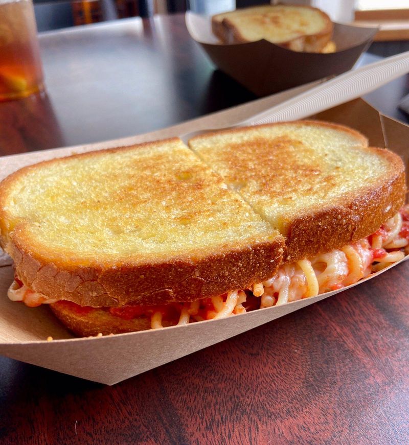 Oh Mamma's On The Avenue - South Bend