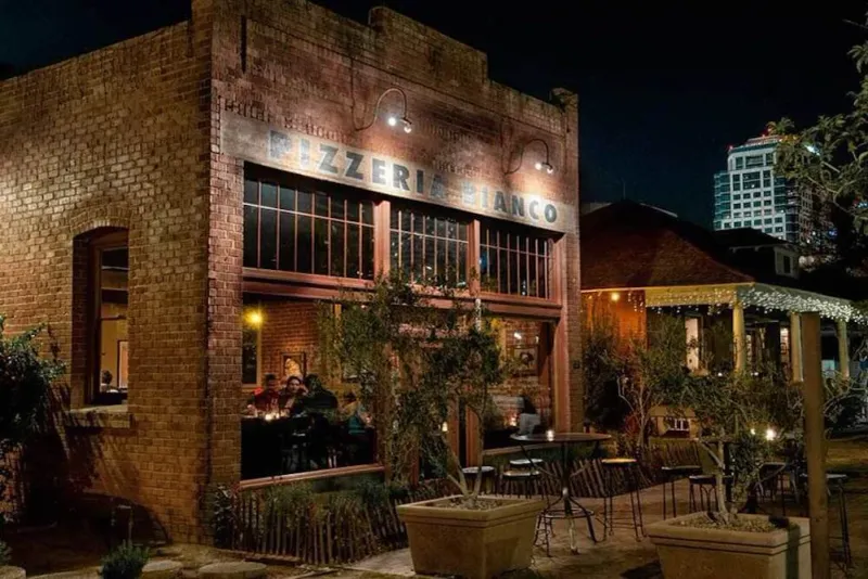 14 Arizona Restaurants So Romantic They're Getting National Attention - Decor Hint Pizzeria Bianco