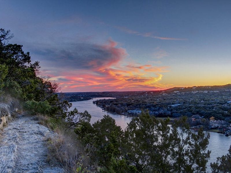 Romantic Austin Adventures Every Couple Should Try - Decor Hint Watch The Sunset At Mount Bonnell