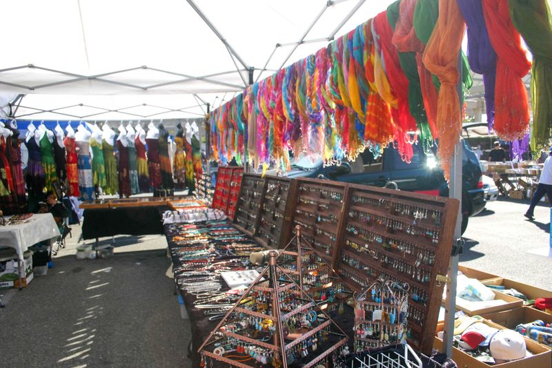 Northern California's Best Flea Markets For Rare Finds And Vintage Charm - Decor Hint De Anza Flea Market