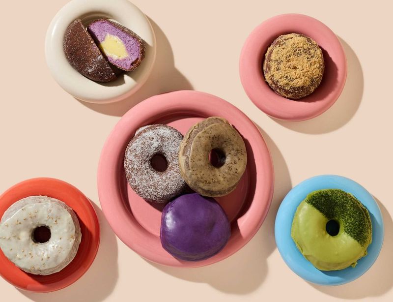 10 Texas Donut Shops Locals Swear Are Among America's Best - Decor Hint Hypnotic Donuts & Biscuits