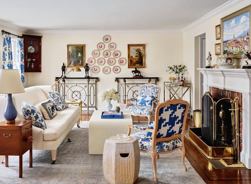 14 Coveted Antique Styles California Collectors Can't Get Enough Of - Decor Hint Chinoiserie