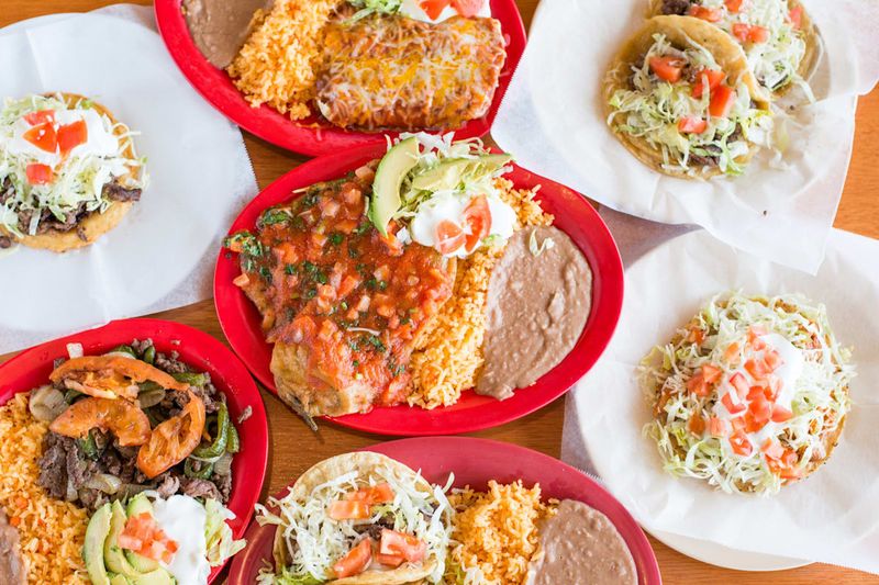 13 Illinois Mexican Restaurants Serving Homemade Salsa Perfection - Decor Hint El Famous Burrito in Chicago