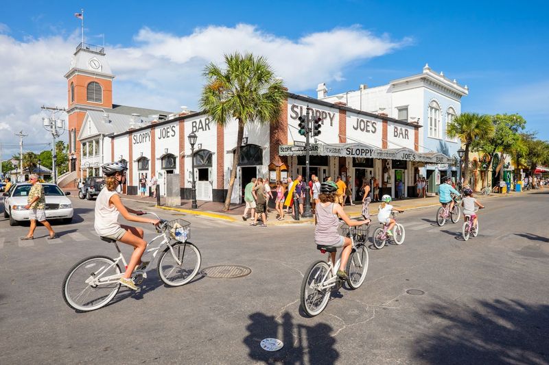 Great Places To Visit In Florida For Solo Women Travelers - Decor Hint Key West