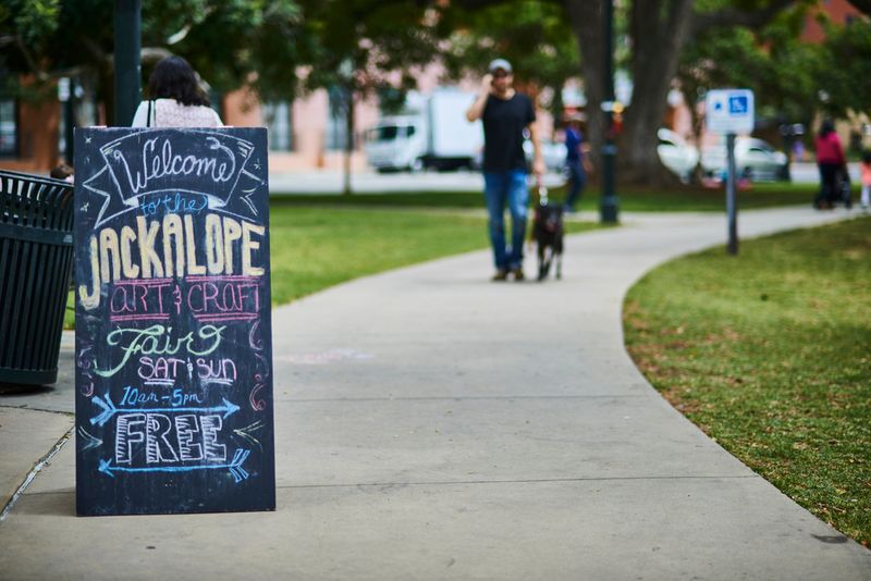 11 California Craft Fairs That Celebrate Local Artists And One Of A Kind Finds - Decor Hint Jackalope Indie Artisan Fair Pasadena