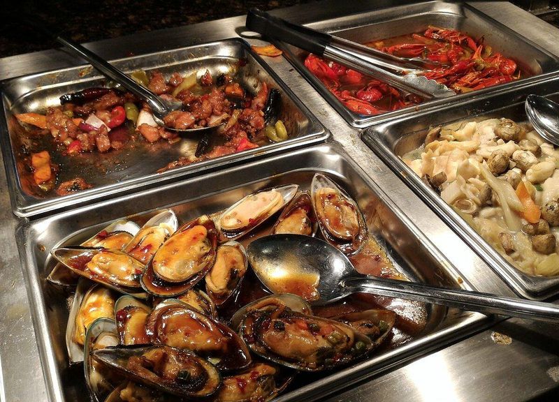 12 California All-You-Can-Eat Buffets That Are Totally Worth The Trip - Decor Hint Sumo Asian Buffet & Grill - Woodland Hills