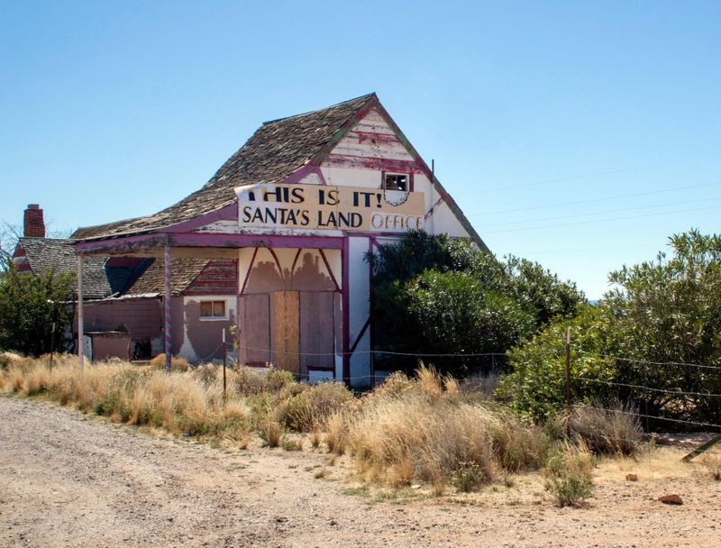 Touring Arizona's Desert Abandoned Amusement Parks - Decor Hint Santa Claus Arizona Near Williams - Decor Hint