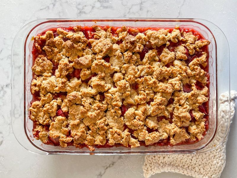 15 Minnesota Country Recipes Made With Love And Simple Ingredients - Decor Hint Rhubarb Crisp