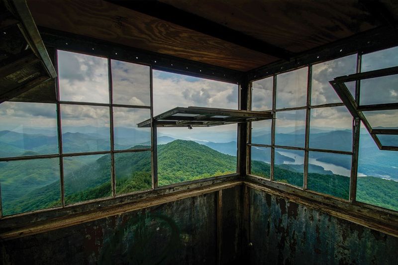 An Abandoned Fire Tower In The Smokies With The Best Views In North Carolina - Decor Hint Fire Tower History And Significance