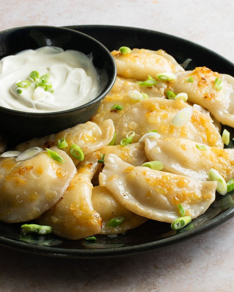 11 Retro Pennsylvania Dishes That Screamed '80s Childhood - Decor Hint Pierogies With Sour Cream And Onions