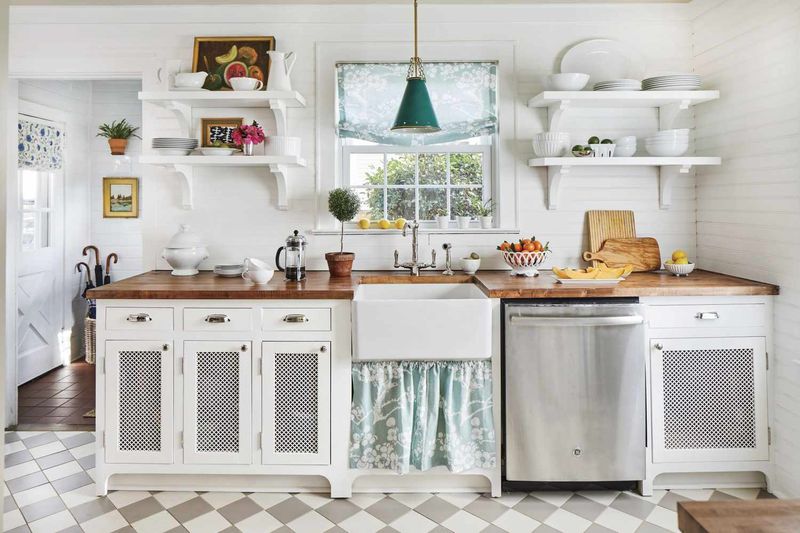 Small-Space Layouts That Maximize Flow And Warmth