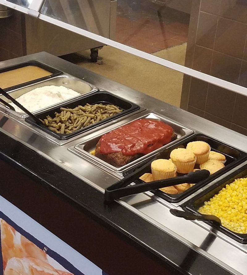 Ohio Buffets That Bring Back The Classic Comfort Food Feel - Decor Hint Golden Corral in Columbus