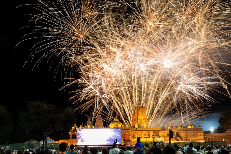 Fireworks And Light Displays That Dazzle