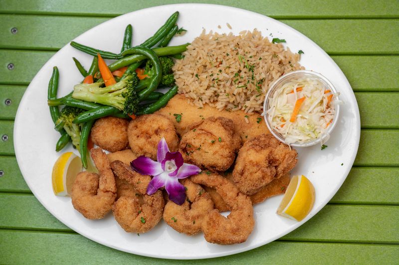 10 New Jersey Restaurants Nailing Classic Fried Fish Flavor - Decor Hint Klein's Fish Market & Waterside Café - Belmar