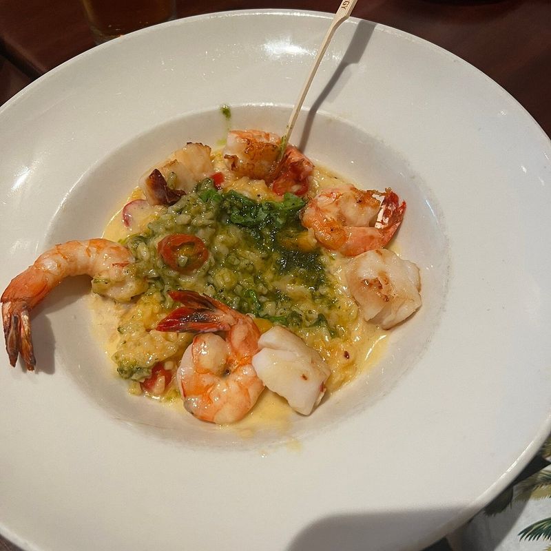 18 Seafood Buffets In Illinois Where Every Bite Feels Like A Coastal Escape - Decor Hint Catch 35