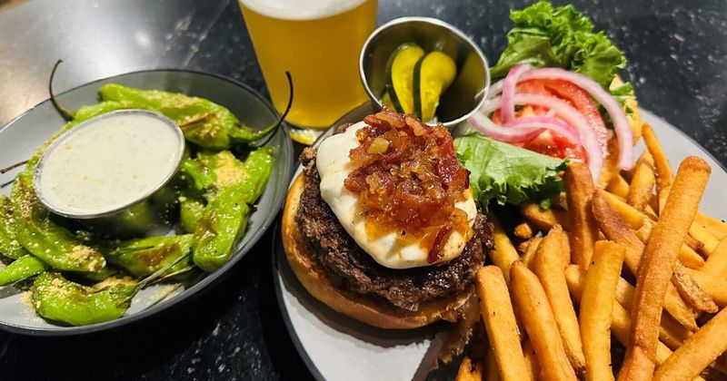 10 West Virginia Hidden Restaurants That Never Advertise Yet Stay Packed Every Night - Decor Hint Fernbank Public House, Charleston