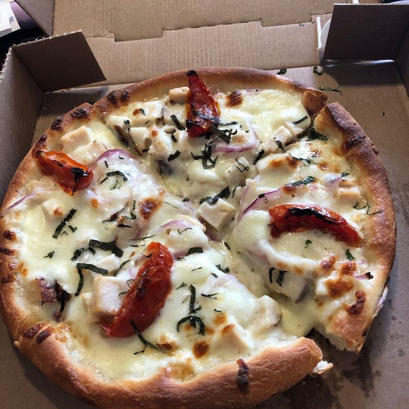 11 Tennessee Pizza Joints Serving Pies Worth Every Road Trip - Decor Hint Stefano's Authentic Pizza - Johnson City