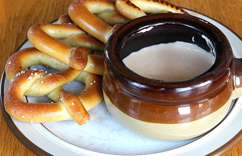 Ohio Foods Outsiders Will Never Understand, And That's Okay - Decor Hint Beer Cheese