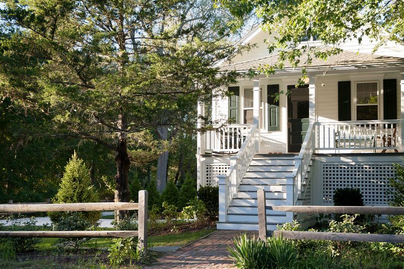 14 New Jersey Home Styles Forecasted To Fall By 2026 - While 8 Gain Ground - Decor Hint Cottage-Style Homes