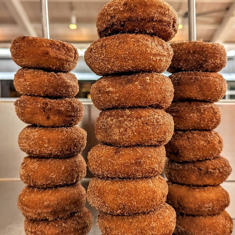 17 Illinois Cider Donut Stands That Make Every Bite Feel Like Autumn - Decor Hint Stuckmeyer's Farm Market - Marengo