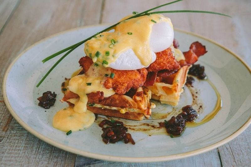 15 The Timeless New England Breakfast Spots Everyone In Massachusetts Should Try - Decor Hint The Farmer’s Daughter - Easton