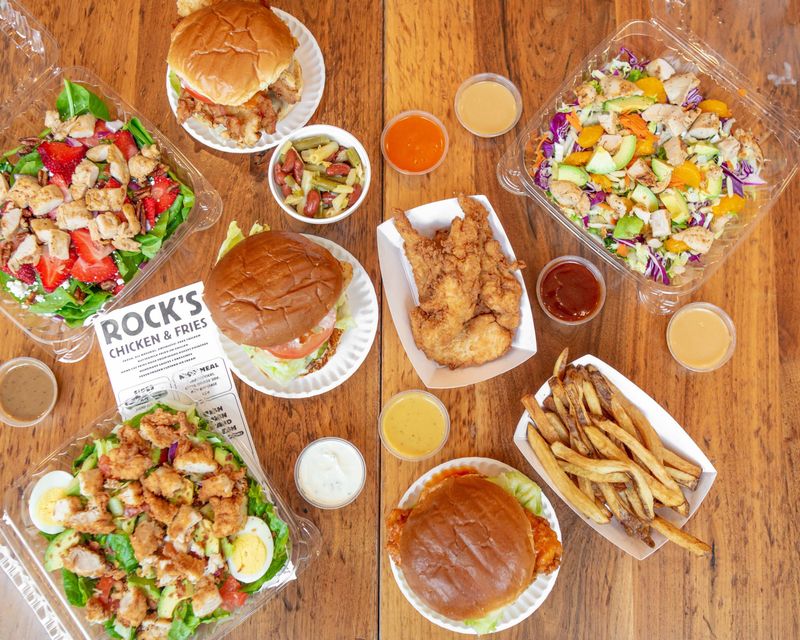 Georgia Spots Serving Fried Chicken Like Grandma Used To Make - Decor Hint Rock's Chicken & Fries, Atlanta