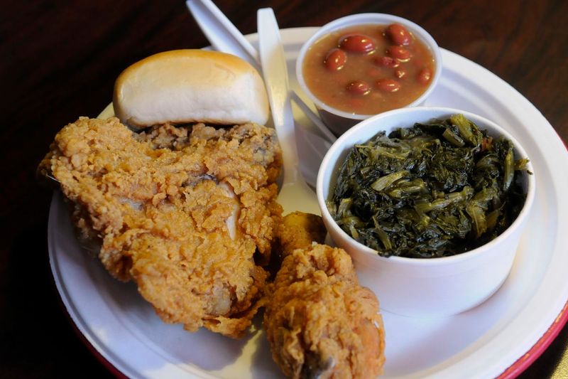16 Washington Family-Owned Fried Chicken Restaurants Perfect For Rainy Days - Decor Hint Chicken-N-Mo (Spokane)