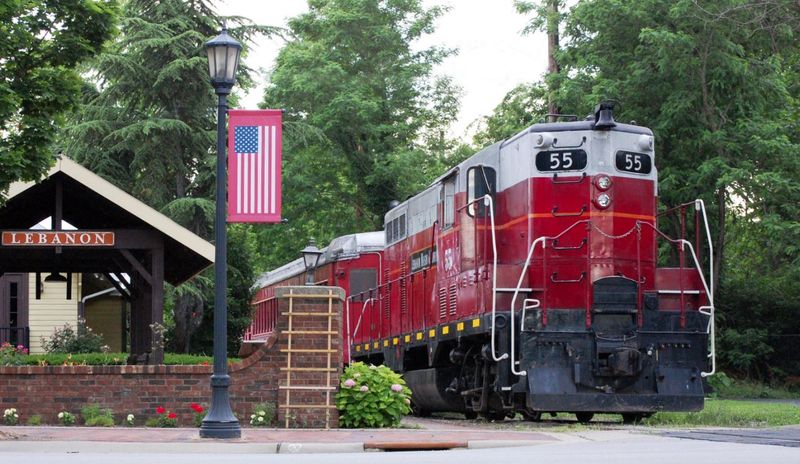This Scenic Ohio Train Ride Is A Fun Adventure For All Ages - Decor Hint Scenic Route - What You'll See Outside The Window