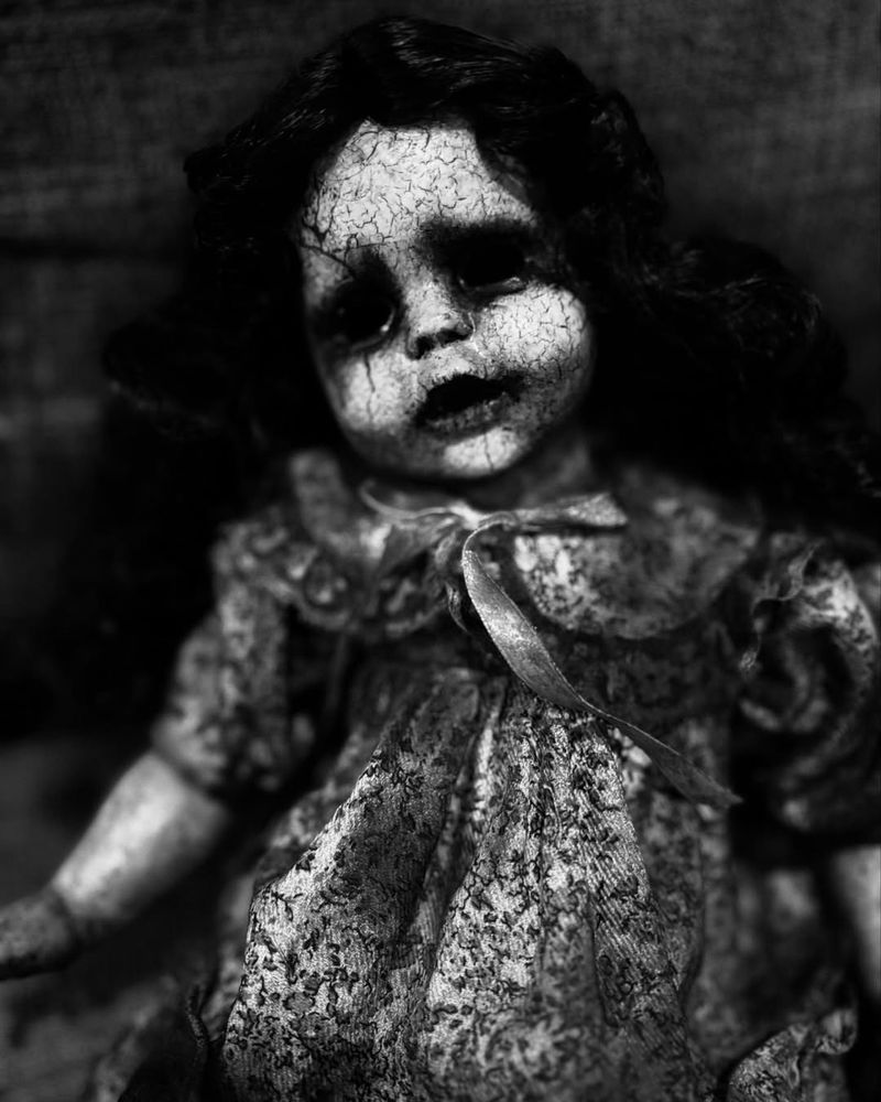 Creepy Portraits & Haunted Family Photos