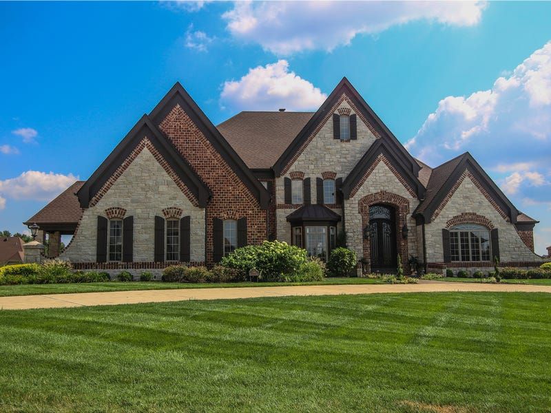 14 Home Styles Experts Say Could Take A Value Hit In Colorado By 2026 - Decor Hint McMansions with Poor Craftsmanship