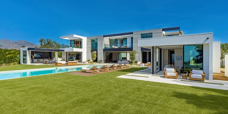 By 2026, These 13 Types Of Homes Could Take A Hit In States Like California - Decor Hint Oversized Custom Homes In Fire-Prone Zones