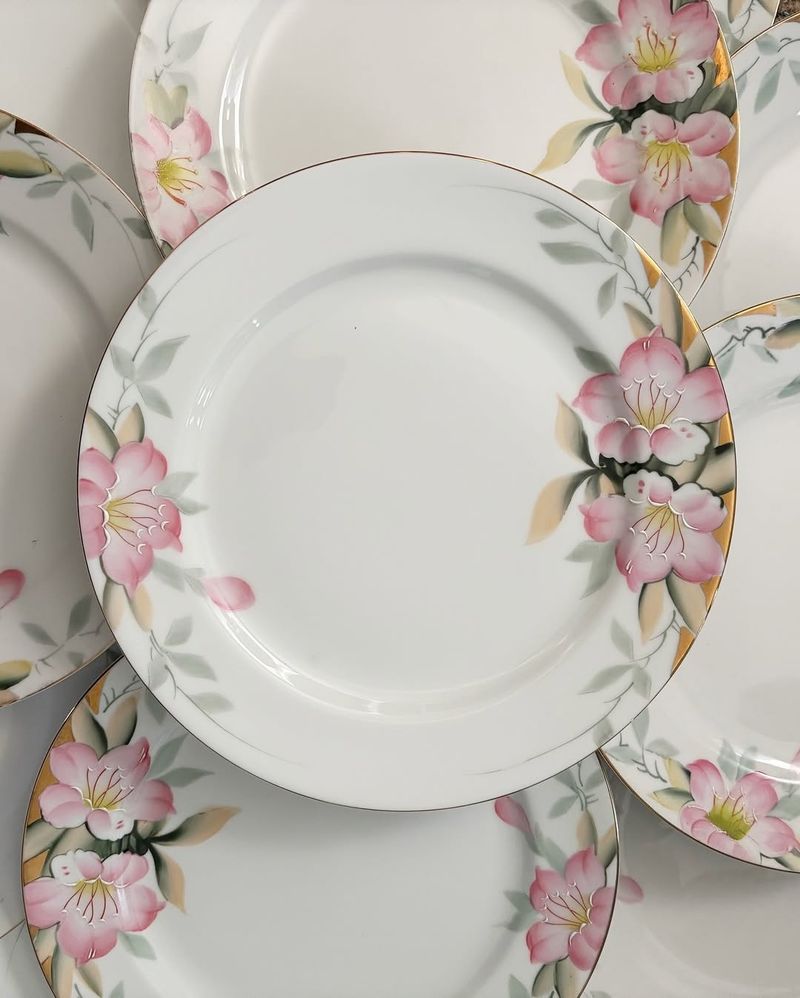10 Vintage Dishware Patterns That Never Go Out Of Style In Ohio - Decor Hint Noritake Azalea