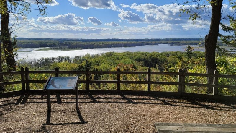 14 Scenic Weekend Drives Across Illinois That Are Worth The Time Off - Decor Hint Kaskaskia River Valley Route