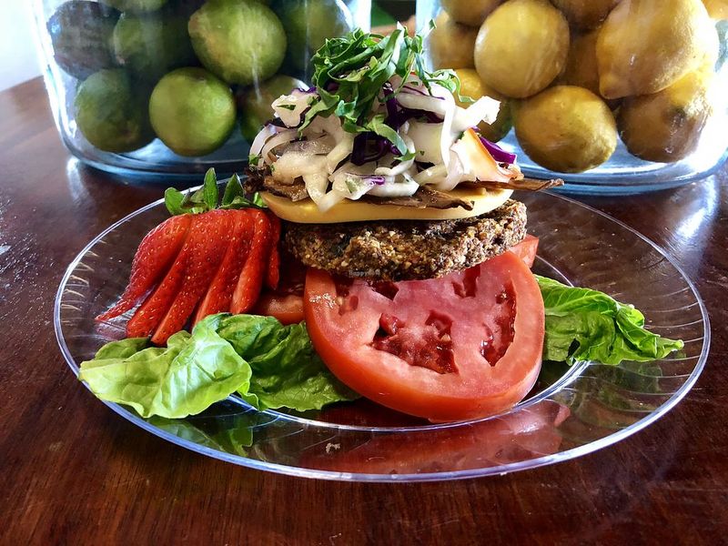 10 Must-Try Vegan Restaurants On Florida's Treasure Coast - Decor Hint Vegan Farmacy (Fort Pierce)